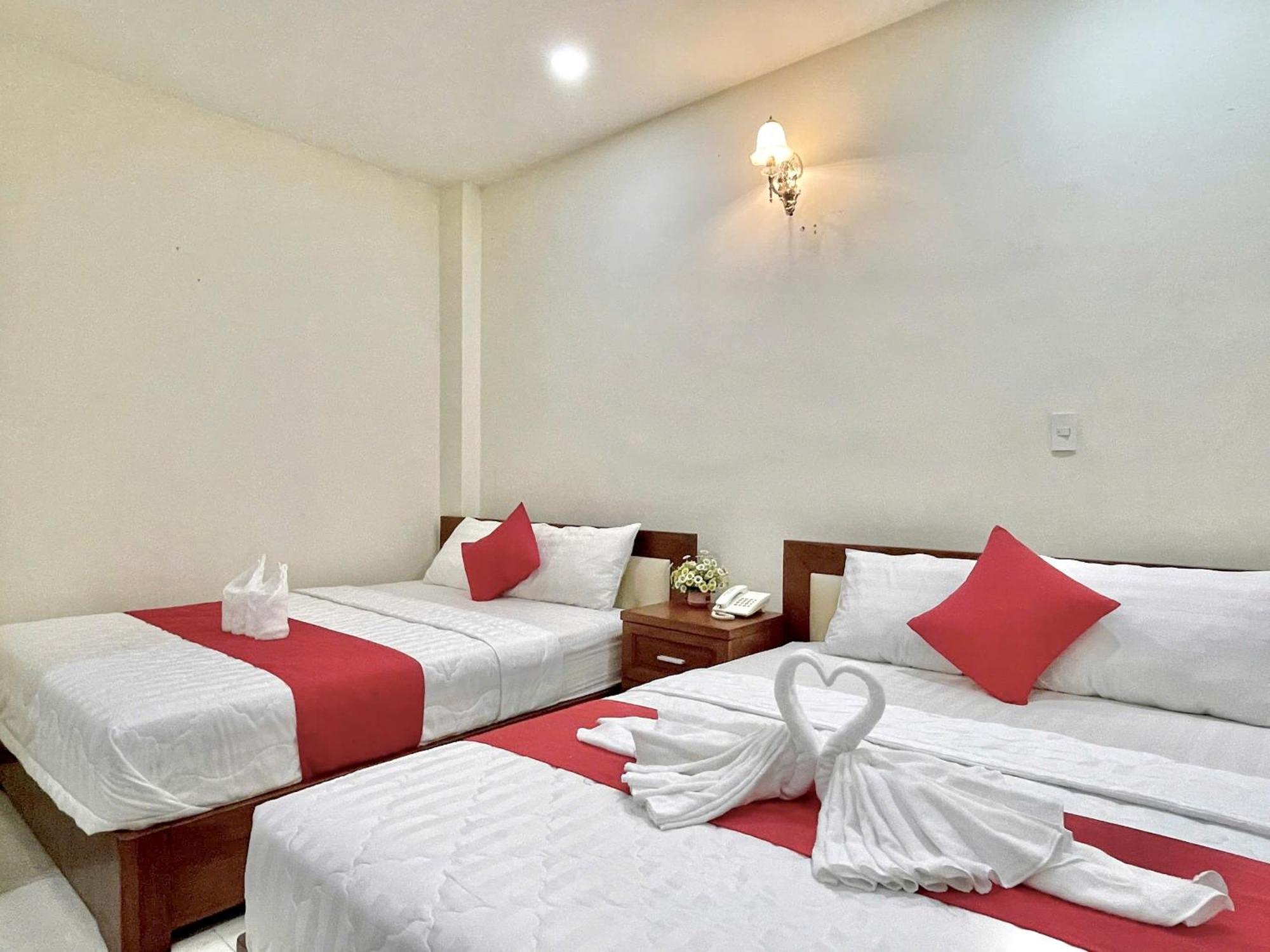 Nhu Y Hotel Хошимін Екстер'єр фото