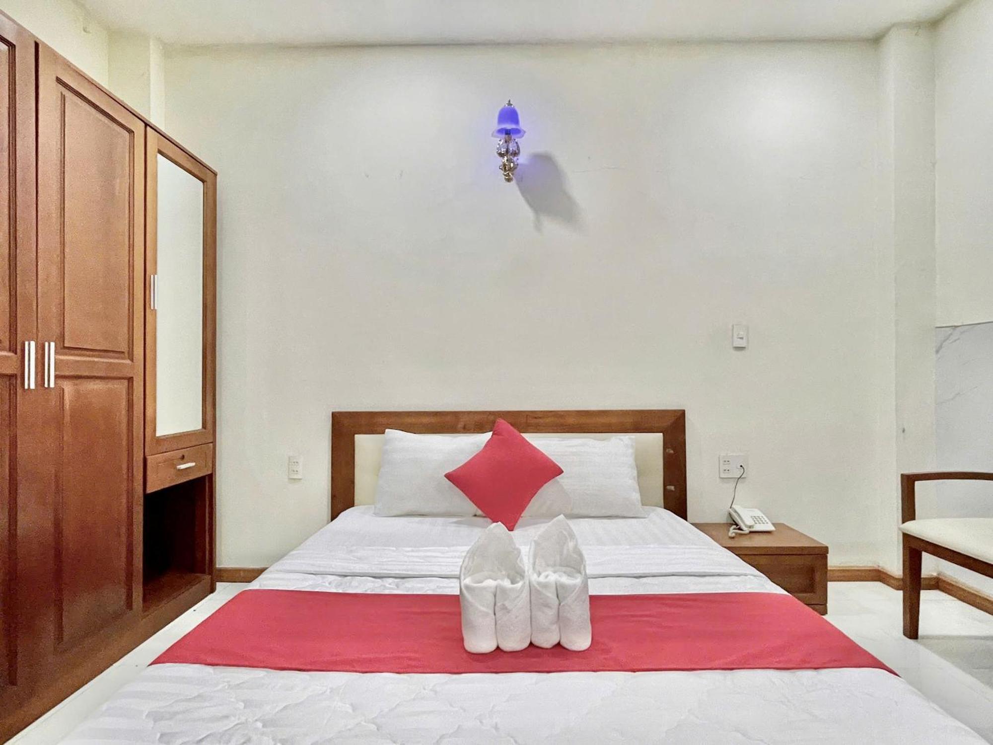 Nhu Y Hotel Хошимін Екстер'єр фото