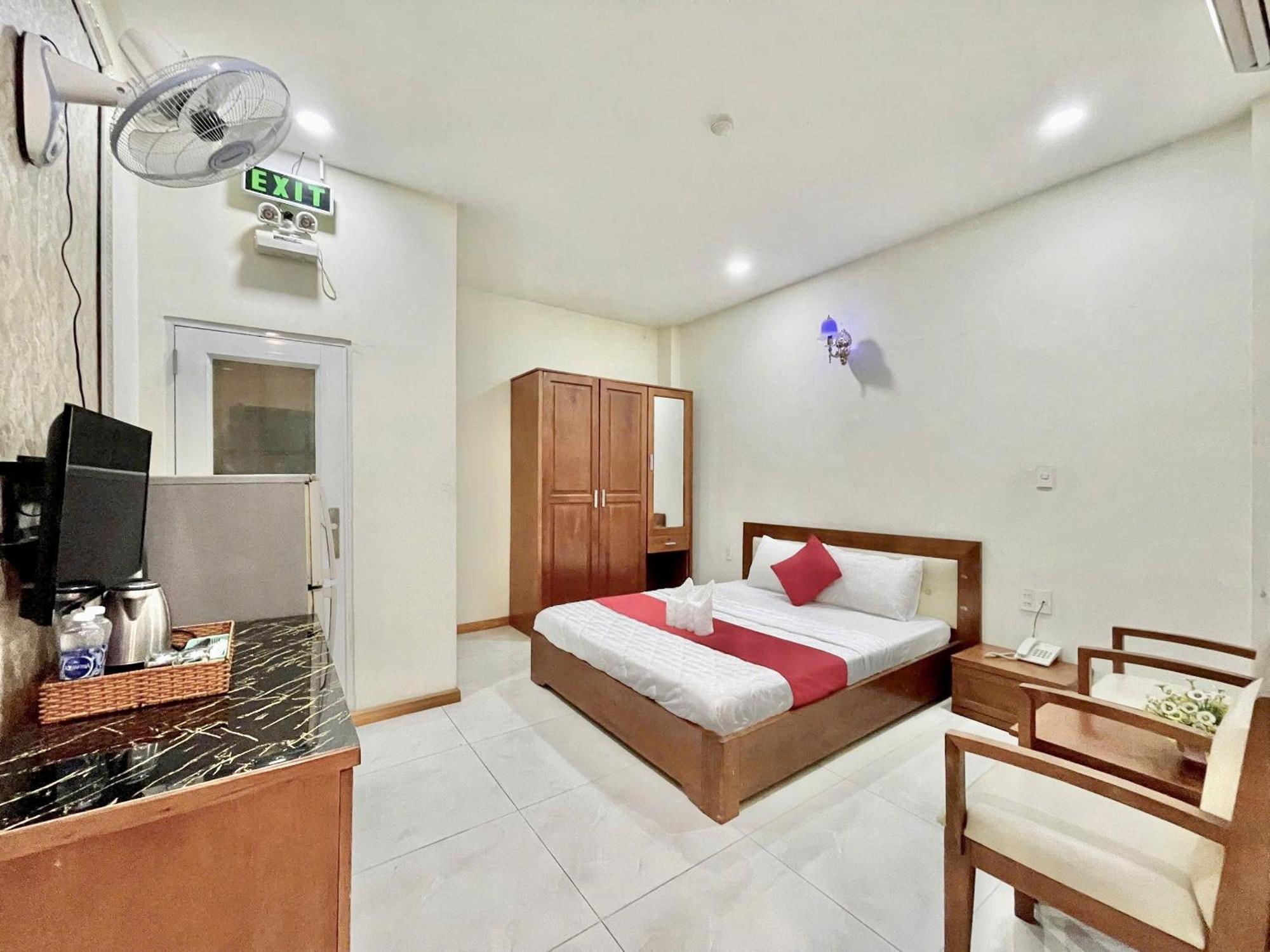 Nhu Y Hotel Хошимін Екстер'єр фото