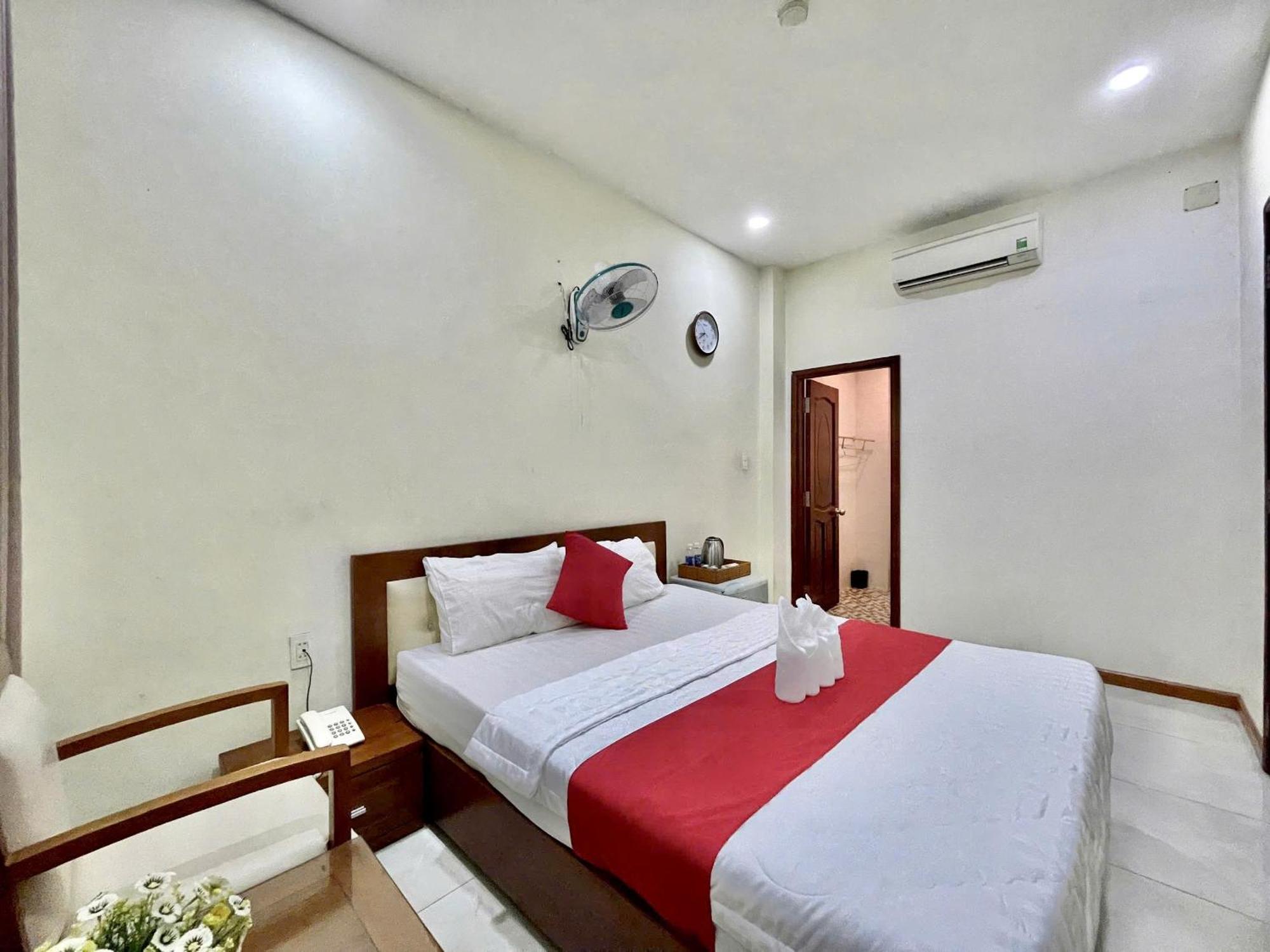 Nhu Y Hotel Хошимін Екстер'єр фото