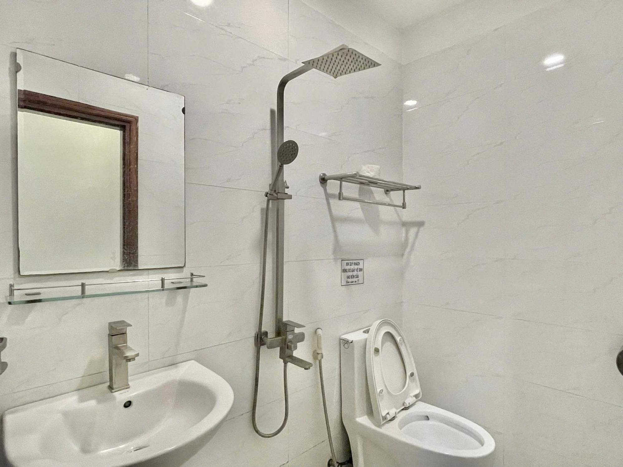 Nhu Y Hotel Хошимін Екстер'єр фото