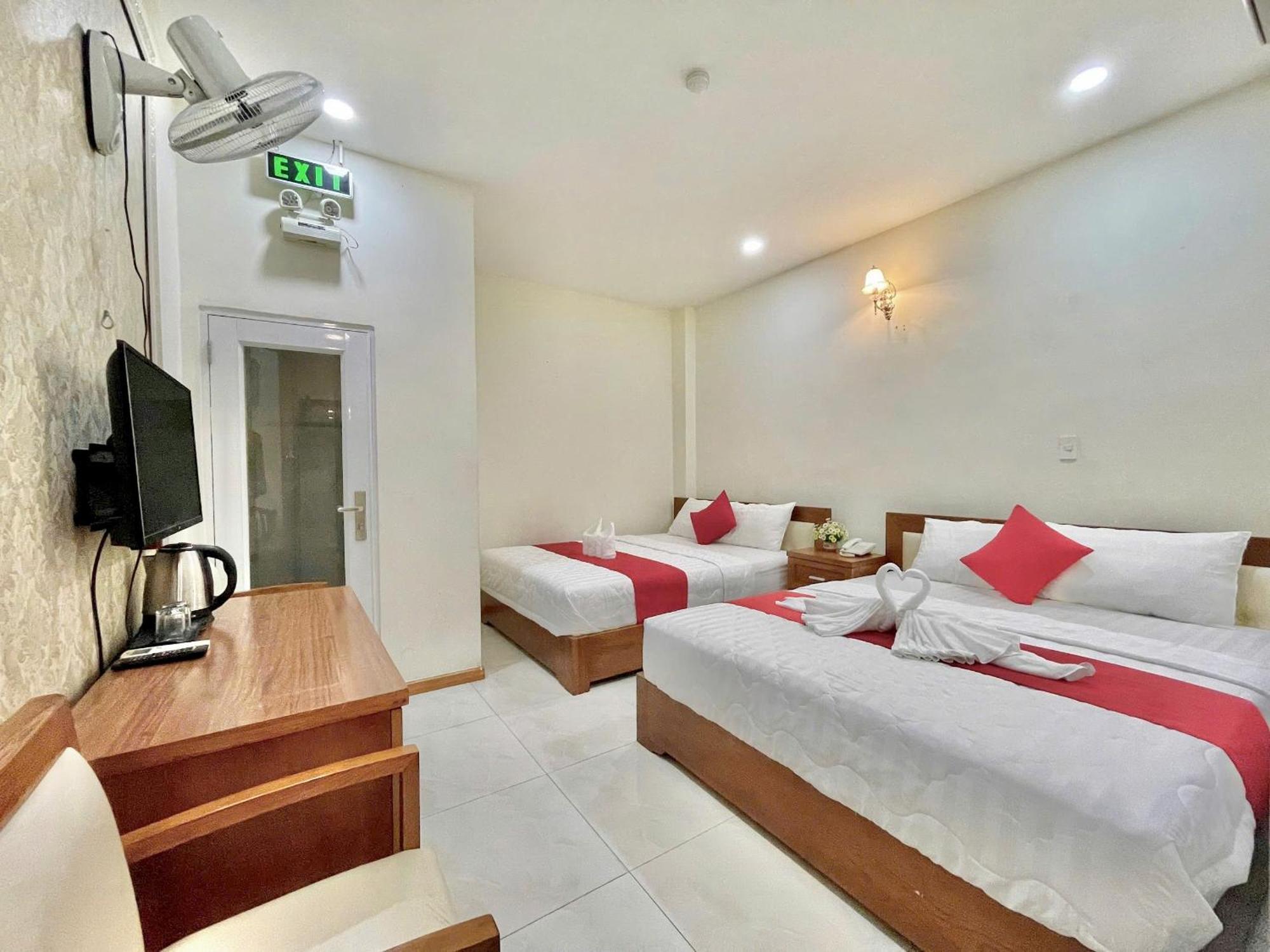 Nhu Y Hotel Хошимін Екстер'єр фото